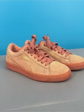 Puma Suede Classic Mono Iced Pink Peach Sneakers Women’s Size 5 Suede Shoes